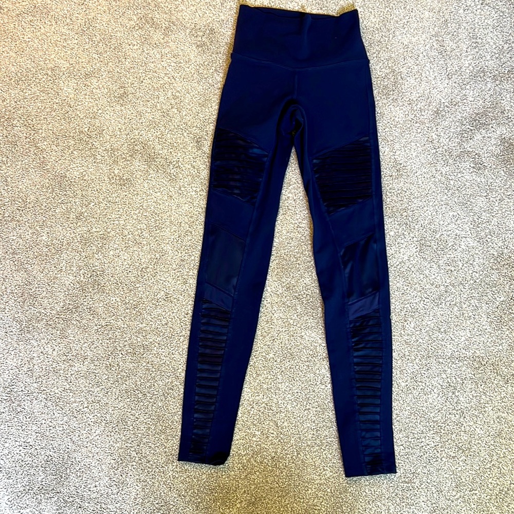 Alo Moto leggings